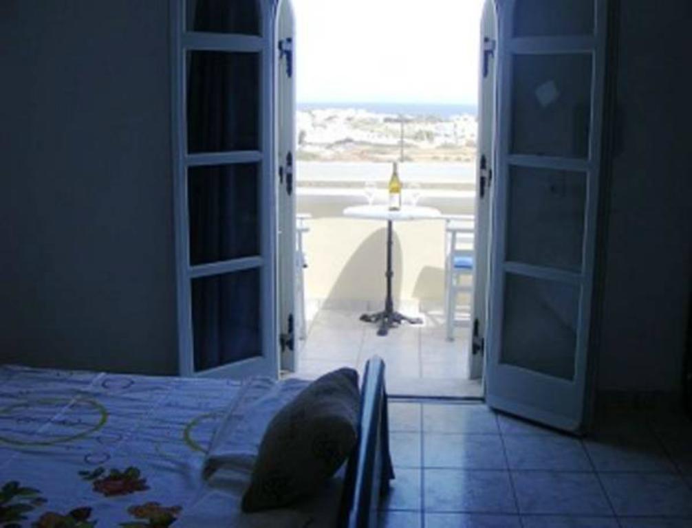 Sea Side Perivolos Hotel Екстериор снимка