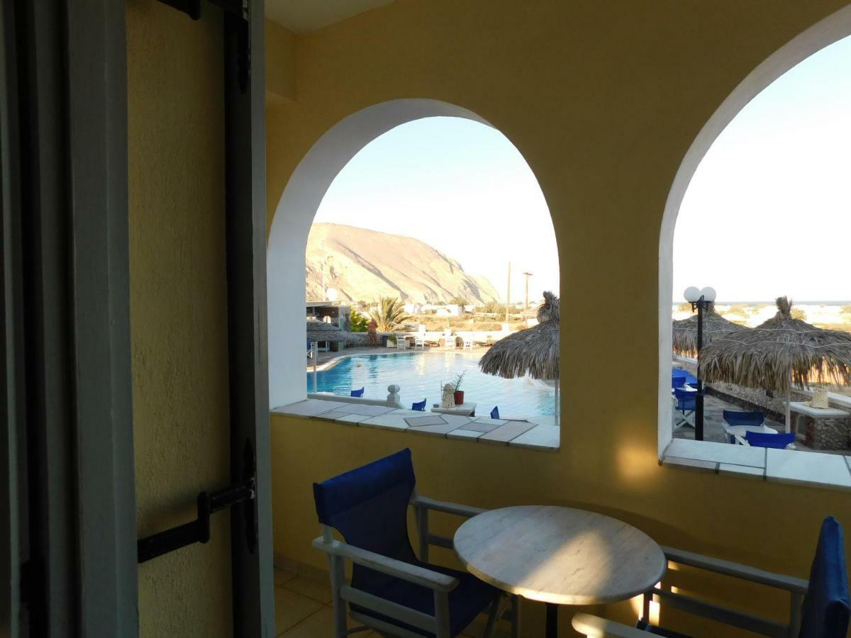 Sea Side Perivolos Hotel Екстериор снимка